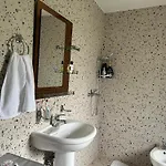 Ferienhaus Ndregjoni Albanian *