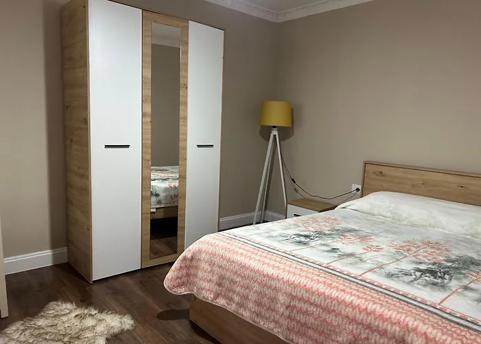 Ferienhaus Ndregjoni Albanian